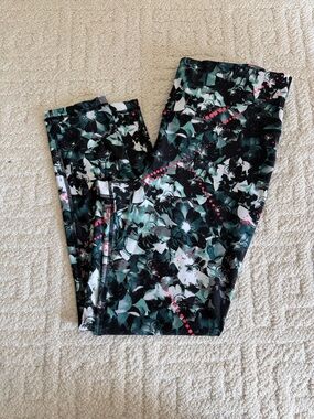 Women’s Athletic Leggings